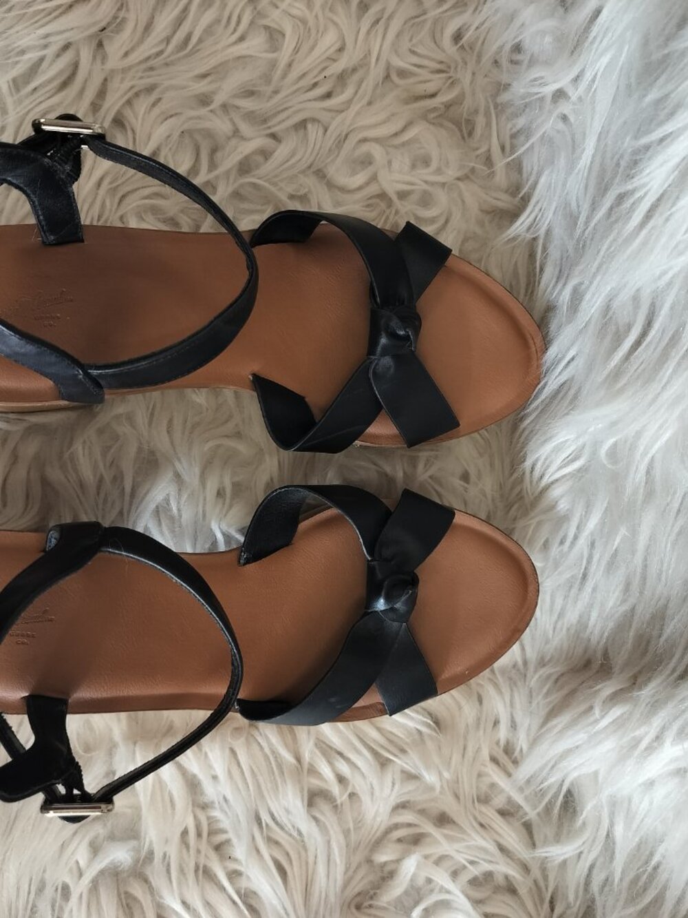 Universal Thread Black Strappy Bow Buckle Platform Sandals - Picture 7 of 7